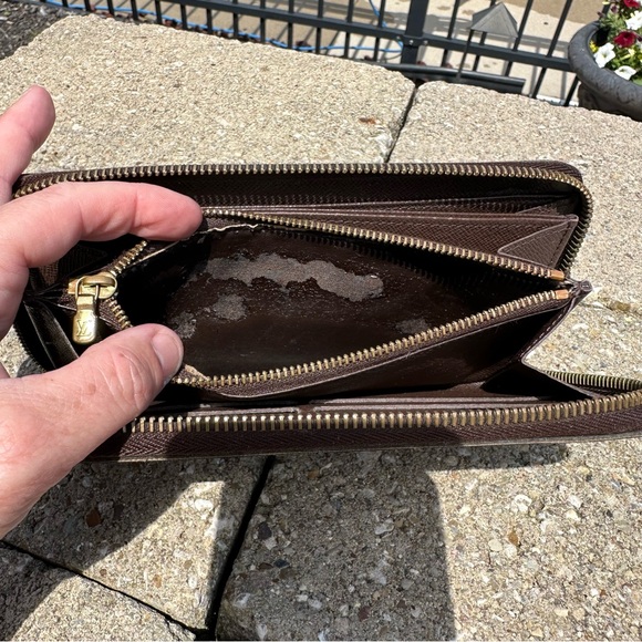 Louis Vuitton Long  Damier Zippy Wallet - Picture 10 of 12